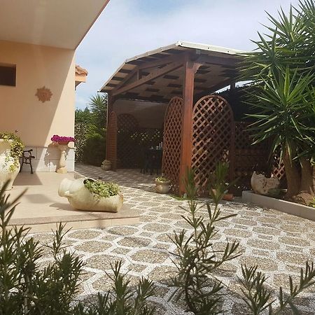 B&B L'Oasi Del Sole Uggiano La Chiesa Exteriör bild