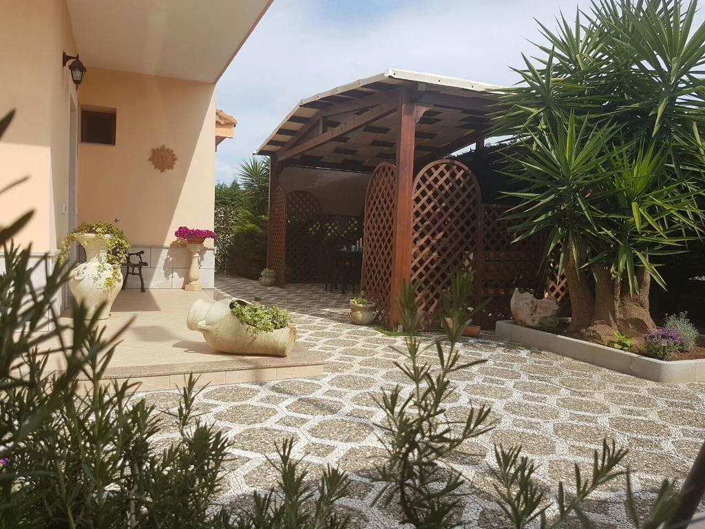 B&B L'Oasi Del Sole Uggiano La Chiesa Exteriör bild