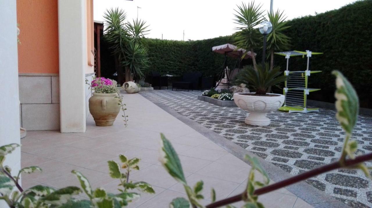 B&B L'Oasi Del Sole Uggiano La Chiesa Exteriör bild